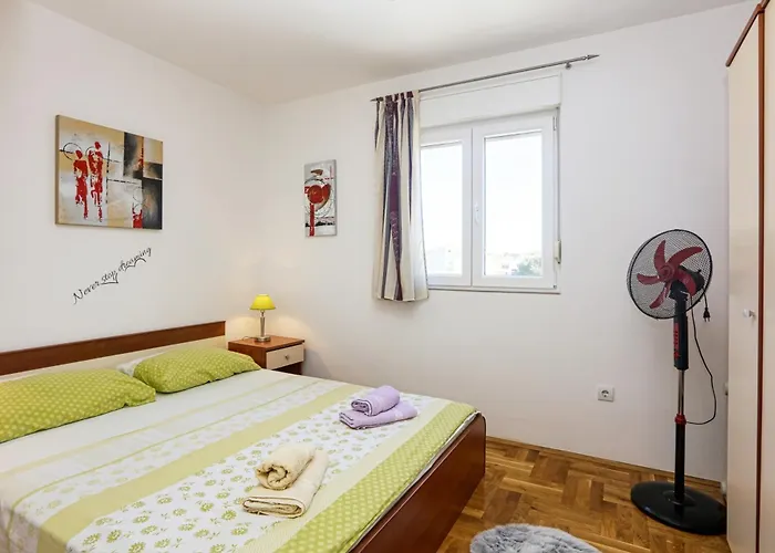 By The Sea Pirovac, Sibenik - 15659 * بيروفاتش